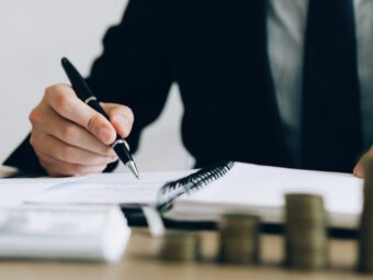 Weiterer offener Immobilienfonds setzt Anteilsrücknahme aus investors are writing investment records and growt 2023 11 27 04 52 44 utc scaled Versicherungspapa