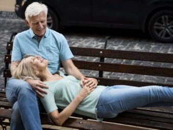 romantic-elder-couple-enjoying-their-time-bench-outdoors BGH stärkt Immobilienverkäufer in Notlagen romantic elder couple enjoying their time bench outdoors scaled Versicherungspapa